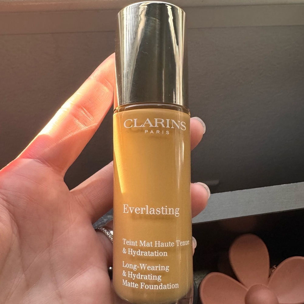 Clarins Everlasting Matte Foundation - 114.3W Walnut